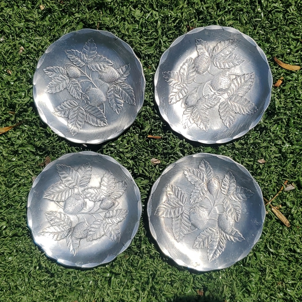 4 Wendell August Forge Silver Aluminum Strawberry Coasters